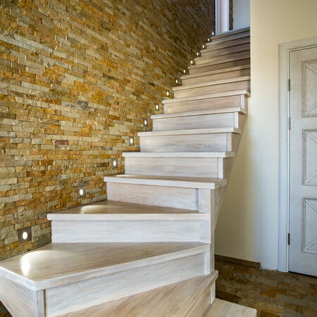 Natursteintreppe aus Estremoz